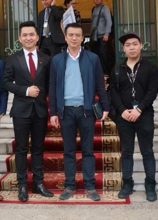 Có thể thấy anh phong độ, nhìn trẻ trung chẳng hề kém các đàn em.