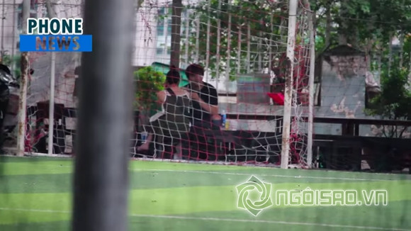 Trong đoạn clip ngắn của thể thấy, thái độ của Trương Quỳnh Anh và Tim dành cho nhau khá bình thường.