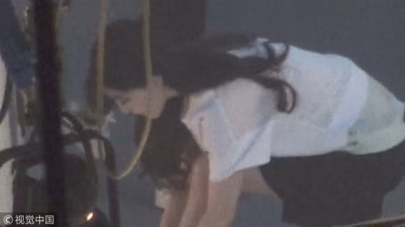 Một số hình ảnh mới của Phạm Băng Băng được đăng tải trên mạng cho thấy cô vẫn chuyên tâm vào công việc bất chấp những tin tức không hay bủa vây.