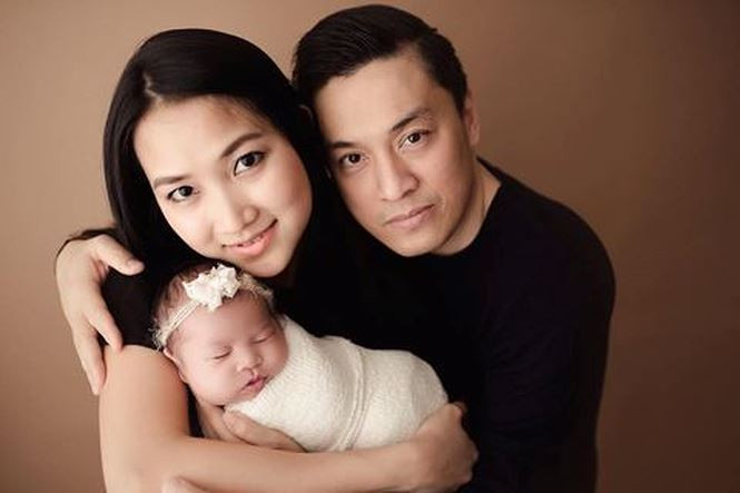 Cặp đôi hạ sinh con đầu lòng vào năm 2017.