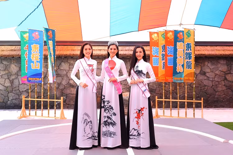 Tại đây sẽ diễn ra những hoạt động “biểu trưng” cho văn hóa đa sắc màu của Nhật Bản như: đấu vật Sumo, biểu diễn trống Taiko, múa Yosakoi…