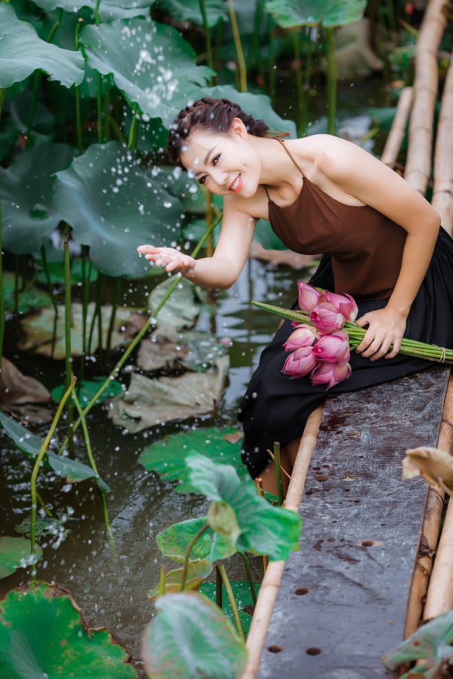 Ngắm nhìn nữ diễn viên đóng vai Phan Hương - con gái ông trùm Phan Quân trong phim "Người phán xử" khiến người đối diện khó có thể rời mắt, khó tin cô ở tuổi 30. (Ảnh: Huyền Băng)