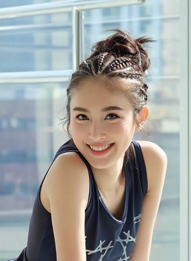 Sau khi đăng quang cuộc thi lớn nhất về sắc đẹp của cộng đồng người chuyển giới, Nong Poy ngày càng được chú ý. Bên cạnh việc tham gia đóng quảng cáo, show thời trang, cô còn để lại ấn tượng với khán giả thông qua các bộ phim Thailan’s Love, Tảo Độc, Kill Bill, The White Storm... Người đẹp xứ chùa Vàng có cơ hội được hợp tác với các ngôi sao điện ảnh châu Á như Châu Nhuận Phát, Trương Gia Huy, Cổ Thiên Lạc.