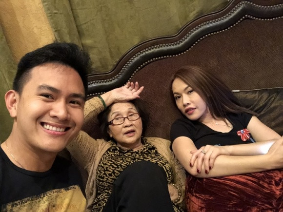 Thành Vinh cũng tới thăm ông bà nội tại Mỹ.