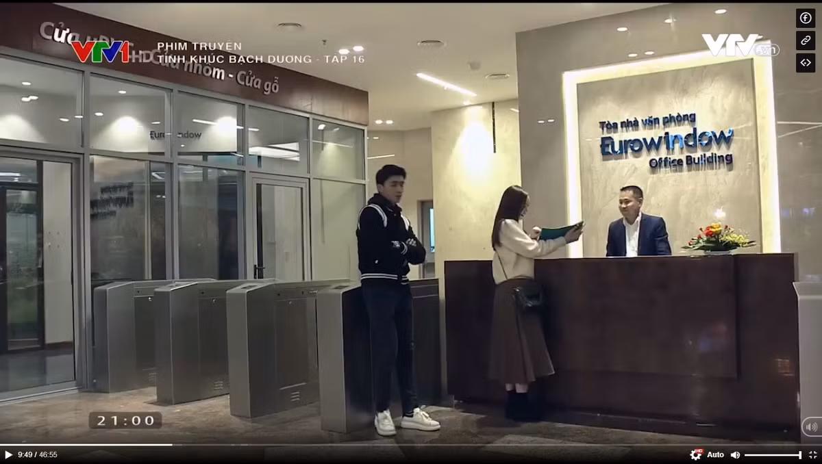 “Tinh khuc bach duong” quang cao lo, Pham Dong Hong: “Sao kiem duyet khong cat?“