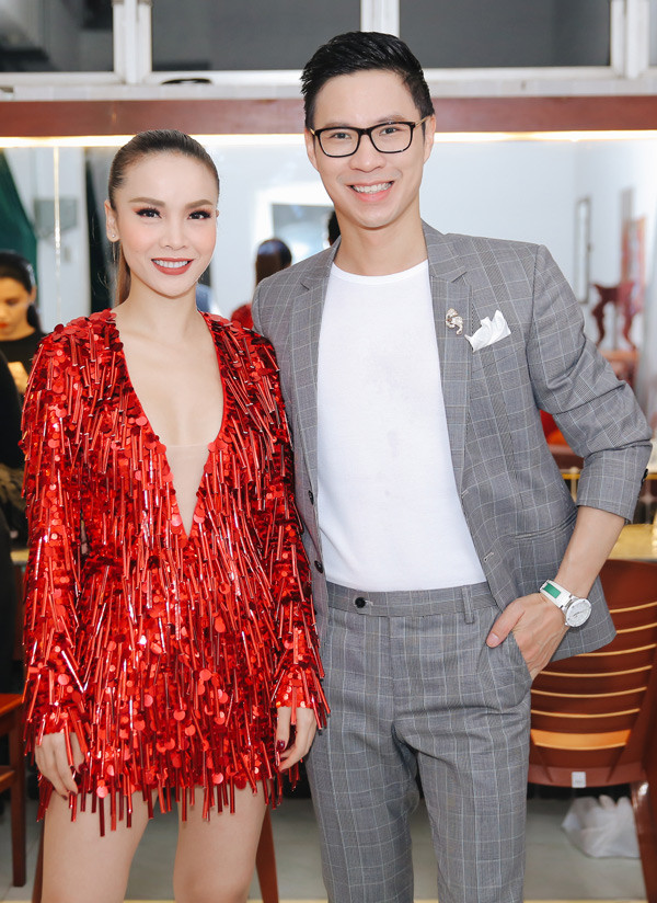 Yến Trang và MC Anh Quân.
