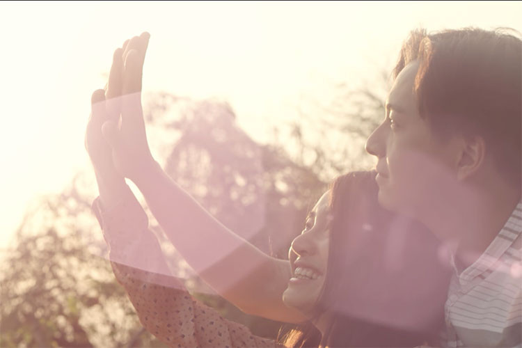 Còn Ngô Kiến Huy vào vai chàng nhạc sĩ Minh Thắng - người yêu cũ của Tiên Tiên và Tina (Mai Bảo Ngọc) - địch thủ của Tiên Tiên.