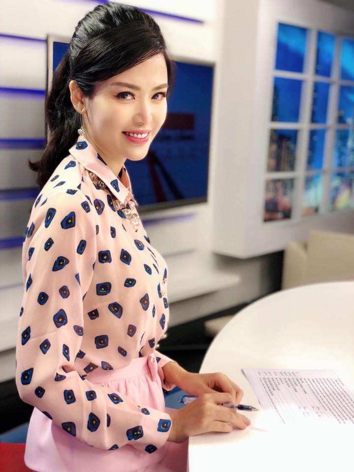 Hiện tại, cô ít tham gia showbiz mà dành thời gian kinh doanh và làm MC truyền hình.