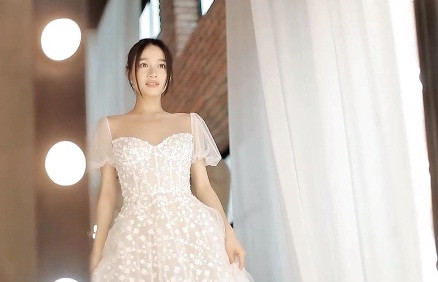 Hôn lễ của Nhã Phương - Trường Giang hiện là sự kiện được fan mong chờ nhất. (Ảnh: cắt clip)