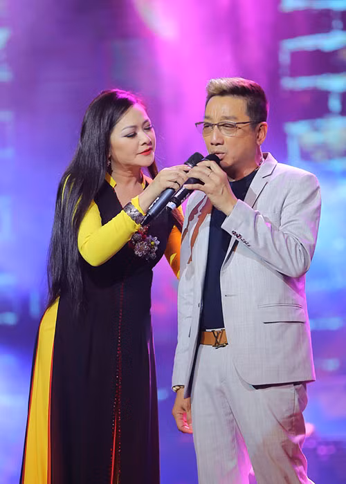 Sự xuất hiện của Trường Vũ trong tiết mục song ca cùng Như Quỳnh khiến khán giả thích thú.