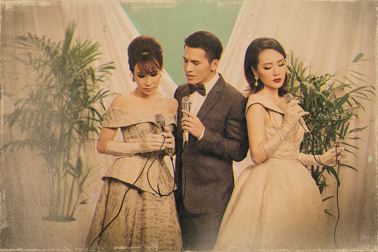 Sau MV “Phải là anh thì em mới biết”, đầu tháng 10, Quốc Thiên sẽ trình làng dự án “Tuyệt phẩm song ca”. Nam ca sĩ cũng bật mí 2 khách mời đầu tiên sẽ góp mặt trong album “Tuyệt phẩm song ca” là Phương Linh và Uyên Linh.