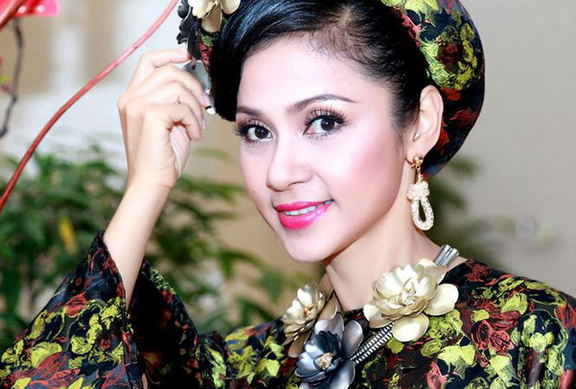 Ngoài công việc, Việt Trinh dành chủ yếu thời gian cho con trai.