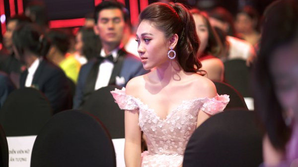 MC Minh Trang VTV lien tuc bi yeu cau nghi viec