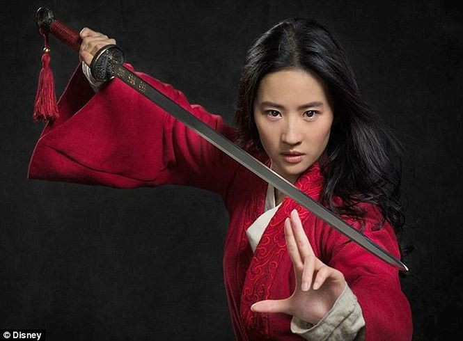 Tạo hình của Lưu Diệc Phi với vai Hoa Mộc Lan trong bộ phim cùng tên.