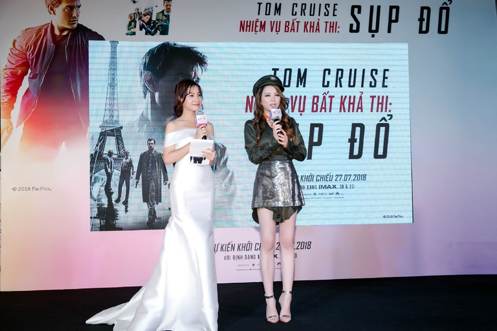 Diễn viên Lý Nhã Kỳ giao lưu cùng khán giả khi góp mặt trong sự kiện ra mắt phim.