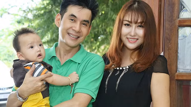 Đoan Trường là quản lý và cũng là bố nuôi của bé Tấn Đức.