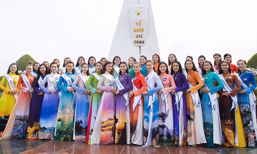 Các thí sinh tham gia các hoạt động trong khuôn khổ cuộc thi. Ảnh: Hoa hậu Biển VN toàn cầu