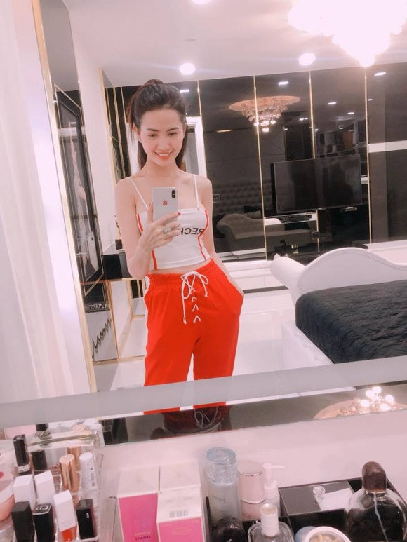 Những hình ảnh gợi cảm của người đẹp Phan Thị Mơ.