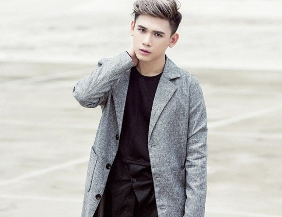 Ca sĩ Đại Nhân.