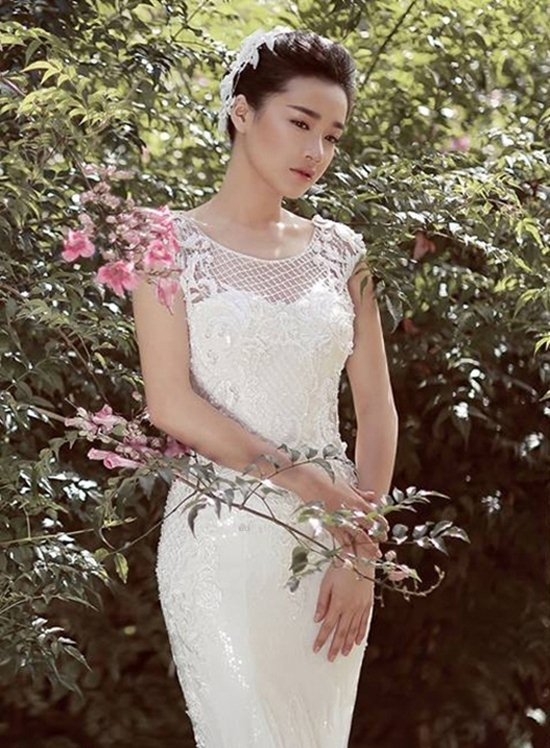 Sau tin đồn về đám cưới sắp được tổ chức vào thời gian tới, Nhã Phương - Trường Giang nhận được sự quan tâm nhiều hơn của người hâm mộ sau nhất cử nhất động. Có lẽ đây là đám cưới được mong đợi nhất trong năm.