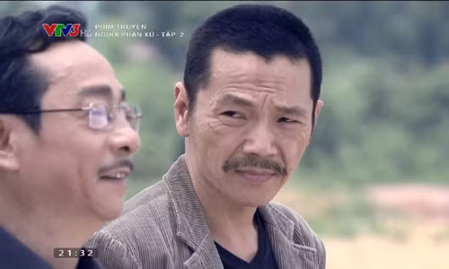 NSND Hoàng Dũng và Trung Anh trong phim "Người phán xử".