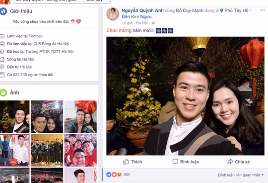 Riêng tiền vệ Đỗ Duy Mạnh cùng bạn gái Quỳnh Anh, con thứ của nguyên chủ tịch CLB Sài Gòn Nguyễn Giang Đông, liên tục chia sẻ những hình ảnh tình cảm khi đón Năm mới 2018.