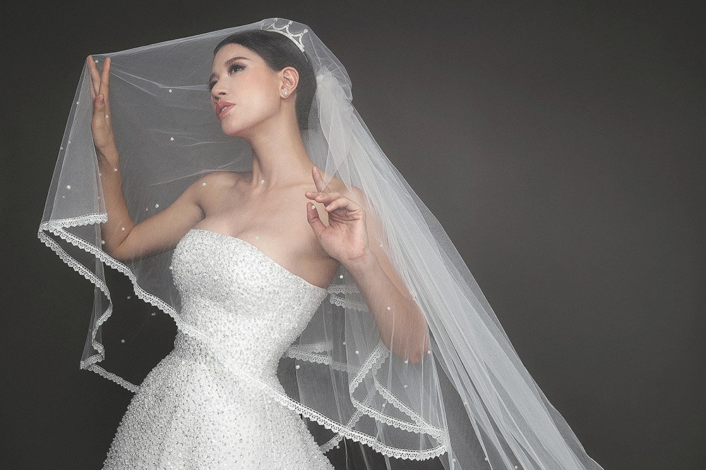 Dù con gái đầu lòng Kiến Lửa đã dần khôn lớn, song Trang Trần cho biết cô và ông xã vẫn đang tính toán thời điểm phù hợp nhất để làm đám cưới.