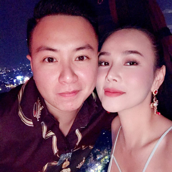 Một thời gian sau khi chia tay người chồng đầu tiên, Dương Yến Ngọc đến với người chồng thứ 2 là doanh nhân Trần Thông và có chung một bé trai. Tuy nhiên, cuộc hôn nhân này cũng không được lâu bền. Năm 2015, Dương Yến Ngọc và người chồng thứ 2 ra toà li hôn vì vướng không ít lùm xùm tố qua tố lại. Việc ai đúng ai sai dư luận khó lòng phân giải và cuộc hôn nhân của họ khép lại trong ồn ào.