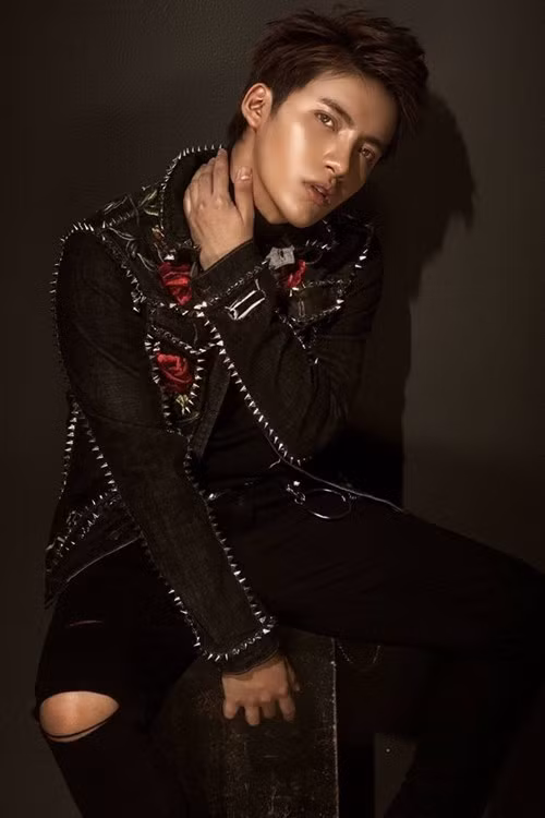 Stylist Kye Nguyễn.