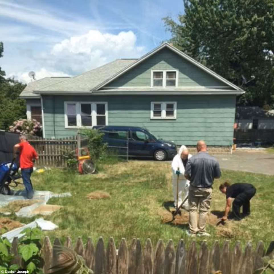 Bên ngoài căn nhà của kẻ tình nghi giết người hàng loạt Weldon.