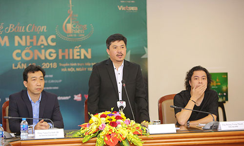 Nhà báo Lê Xuân Thành - Trưởng BTC Giải thưởng Âm nhạc Cống hiến trong buổi họp báo. Ảnh: BTC