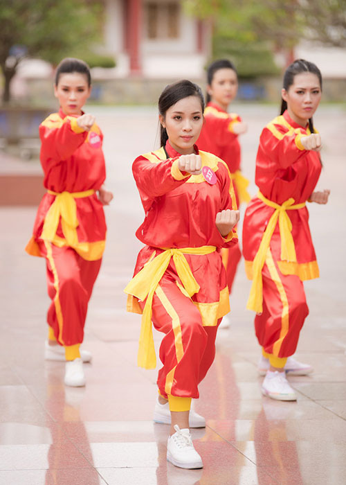 Vẻ đẹp khỏe khoắn của thí sinh Hoa hậu Việt Nam khi tập võ.