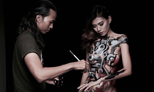 Nguoi mau bi to hiep dam: Loat nhiep anh gia len tieng