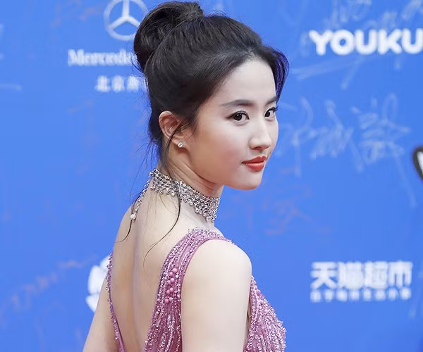 Lưu Diệc Phi được đóng chính là nhờ Giang Chí Cường tiến cử.