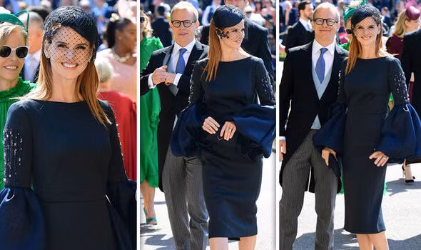 Nữ diễn viên Sarah Rafferty sang trọng và quý phái với mũ đội phong cách hoàng gia.