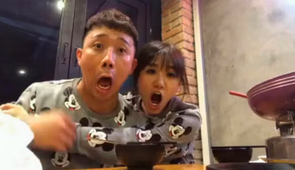 Cặp đôi lấy lại phong độ "nhắng nhít" như xưa.