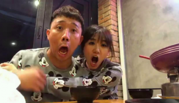 Cặp đôi lấy lại phong độ "nhắng nhít" như xưa.