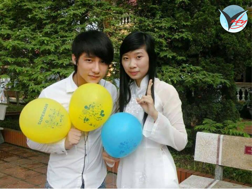 Cô bạn này chắc chắn khiến không ít fan nữ của Sơn Tùng "phát hờn" vì được chụp ảnh cự ly gần như vậy.