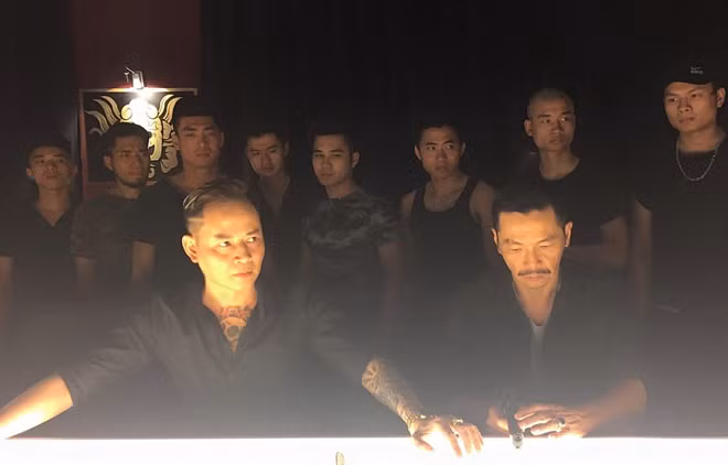 Bat ngo tao hinh cua Phan Hai trong “Nguoi phan xu” 2-Hinh-2