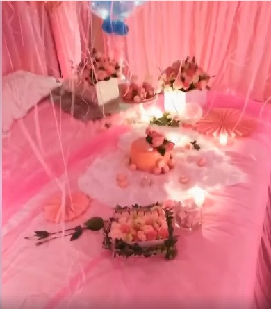 Căn phòng được trang trí đẹp mắt, cầu kỳ với gam màu hồng, màu mà Ngọc Trinh ưa thích.