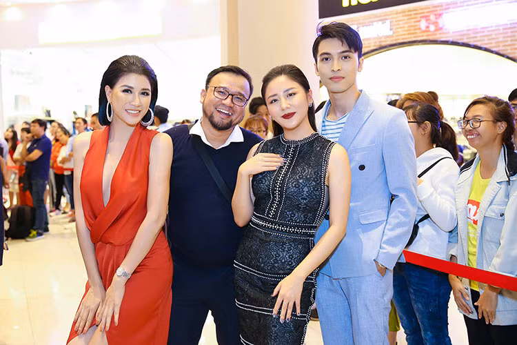 Đạo diễn Văn Công Viễn trong sự kiện.