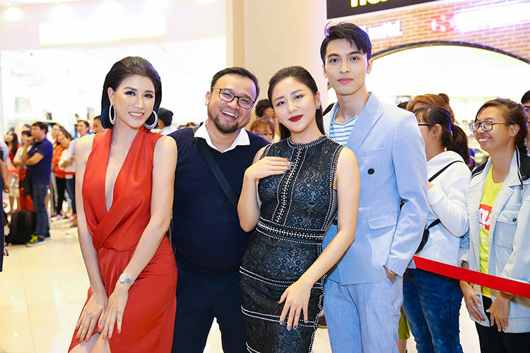 Đạo diễn Văn Công Viễn trong sự kiện.