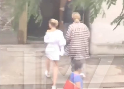 Justin Bieber va Hailey Baldwin chua ky hop dong tien hon nhan-Hinh-2