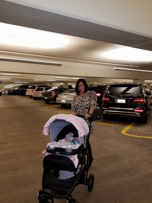 Có con gái đầu lòng là niềm hạnh phúc lớn với cả Y Phụng và ông xã.