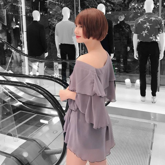 Được biết Tiến Dũng đã yêu Trang Linh ngay từ cái nhìn đầu tiên trong một buổi tiệc, vẻ ngoài xinh đẹp, hồn nhiên của cô nàng đã thu hút hoàn toàn ánh nhìn của nam ca sĩ.