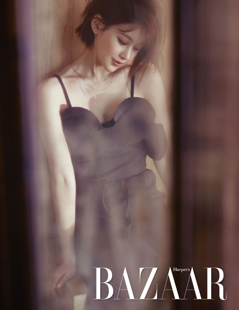 Không chỉ có khuôn mặt đẹp hoàn hảo, Oh Yeon Seo còn sở hữu thân hình chuẩn với chiều cao 1,70 m và cân nặng 48kg cùng các đường cong quyến rũ.