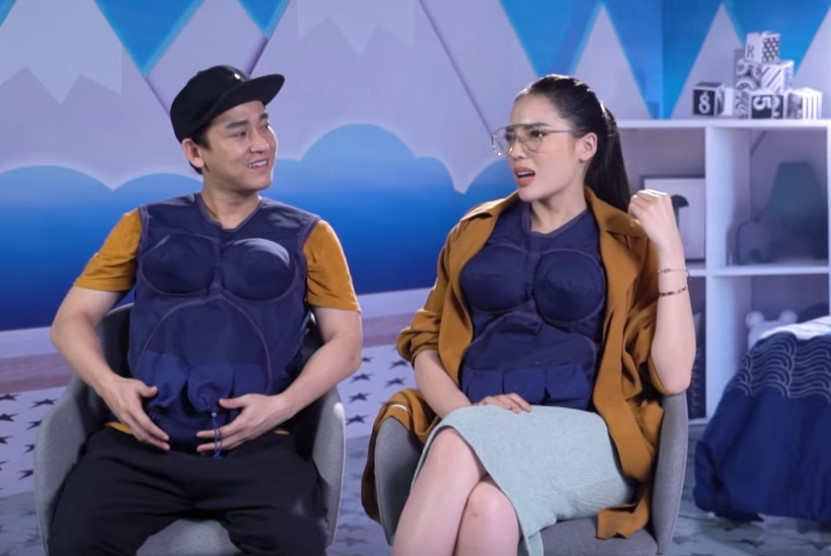 Kỳ Duyên nhiều lần "chỉnh" Hứa Vỹ Văn xuyên suốt chương trình.
