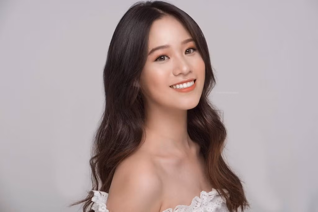 Vòng Sơ khảo khu vực phía Bắc Việt Nam 2018 đã tìm ra được những gương mặt sáng giá bước tiếp vào vòng Chung khảo khu vực phía Bắc Hoa hậu Việt Nam 2018 sau khi vượt qua các vòng thi Nhân trắc học, đối thoại trực tiếp với Ban giám khảo. Trong số đó, Nguyễn Hoàng Bảo Châu – cô nàng 10x đến từ Hà Nội là một trong những thí sinh nhỏ tuổi nhất và cũng là gương mặt sáng giá của Hoa hậu Việt Nam năm nay.