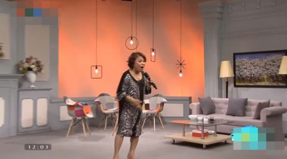 Tuy thân hình gầy hơn trước nhưng không ảnh hưởng đến chất giọng hiện tại của Siu Black. Mang bệnh trong người nhưng chị vẫn luôn giữ thái độ lạc quan, vui vẻ.