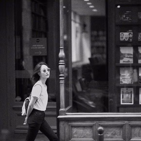 Vào ngày 31/7 vừa qua, người hâm mộ không khỏi hoang mang khi có thông tin cho biết sau một thời gian suy nghĩ Châu Tấn đã quyết định đồng ý ký đơn ly hôn Cao Thánh Viễn. Hai người chỉ chờ ngày đẹp để hoàn tất thủ tục “đường ai nấy đi”.